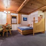 Haus Waldesruh * 施图拜河谷新施蒂夫特