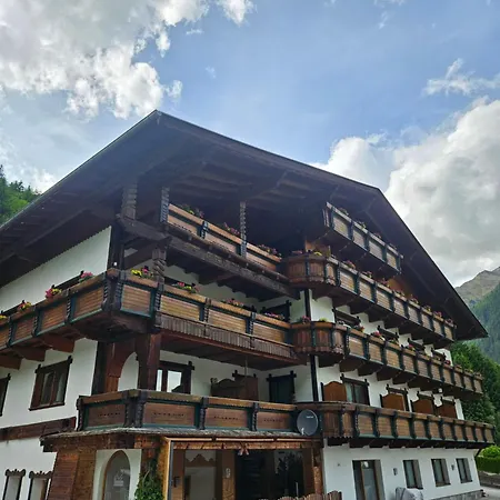 Haus Waldesruh Апартаменты Нойштифт-им-Штубайталь