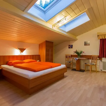 Haus Waldesruh * ניוסטיפט אים סטובאיטל